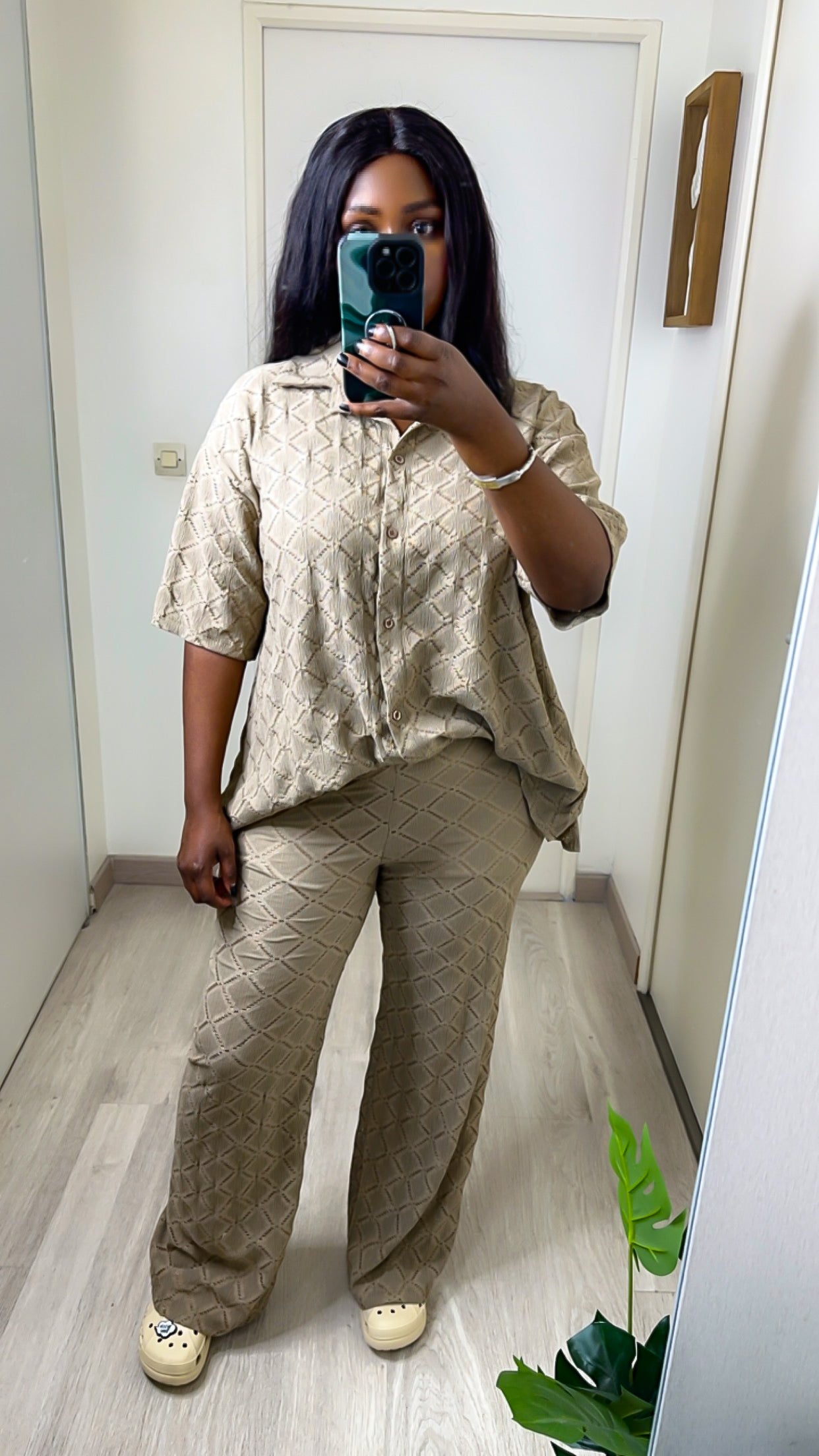 Ensemble haut et pantalon taupe