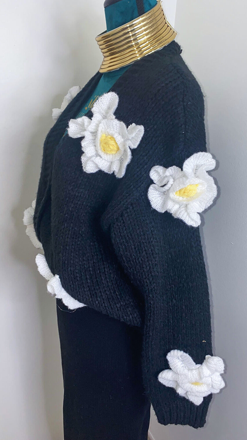 Cardigan / Gilet à applique fleuri