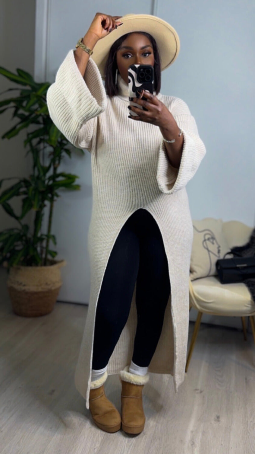 Robe pull avec ouverture 2 coloris (Beige et Noir)